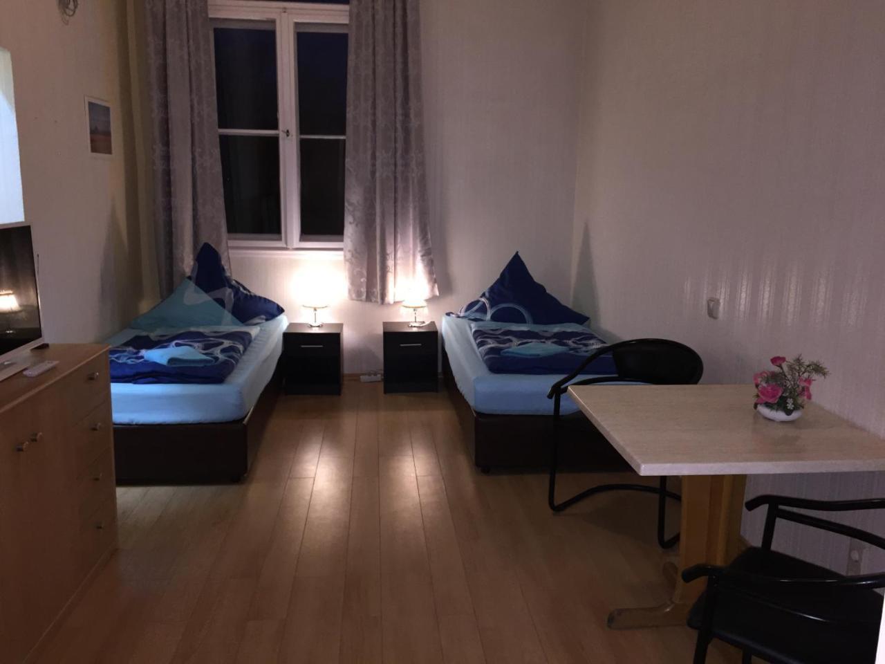 Zimmerfrei-Dresden Mit Bad-Minikuche Self Check In 24-7 Exteriör bild